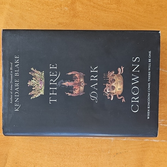Three Dark Crowns & One Dark Throne Hardback Young Adult Books - Picture 2 of 10